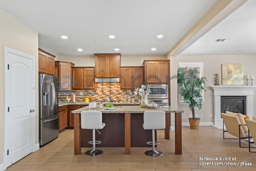 Building Photo - 3967 Aplicella Ct