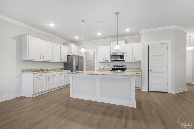 Building Photo - 704 Brambling Ct