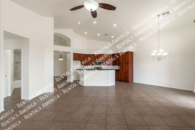 Building Photo - 14024 E Fairway Bluff Ct