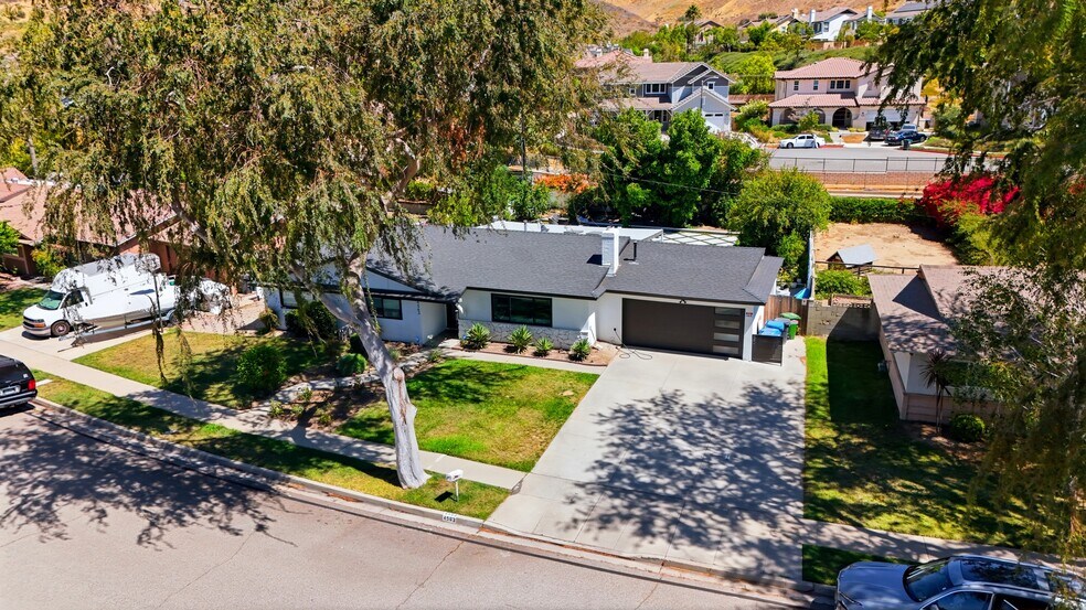 Building Photo - 4563 Hempstead St