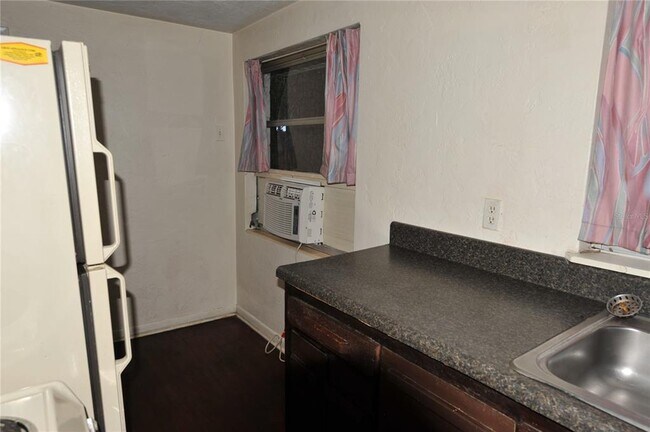 Building Photo - 410 NW 19th Ln