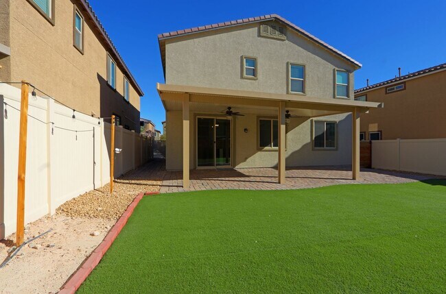 Building Photo - 5853 Lavender Breeze St