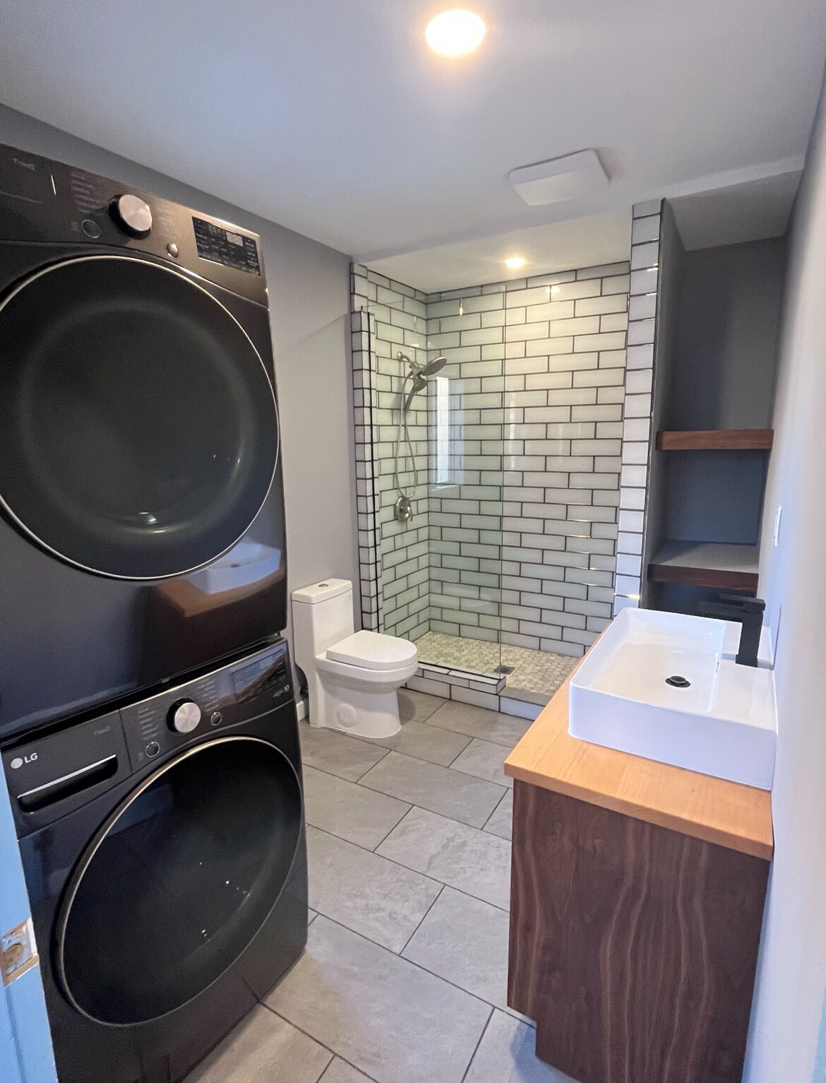 Building Photo - 3547 E Green St