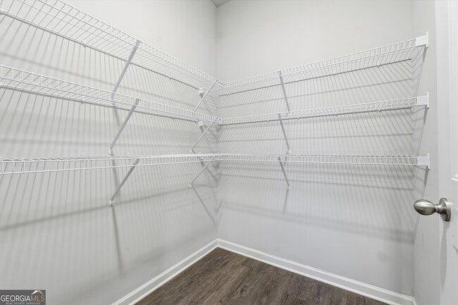 Building Photo - 6615 Bluffview Dr