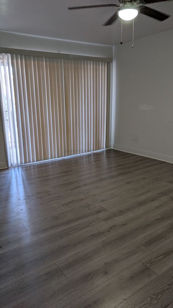 Building Photo - Two Bedrooms with terrace and fenced patio. Move in Special: Move before January 31sth for a secu...