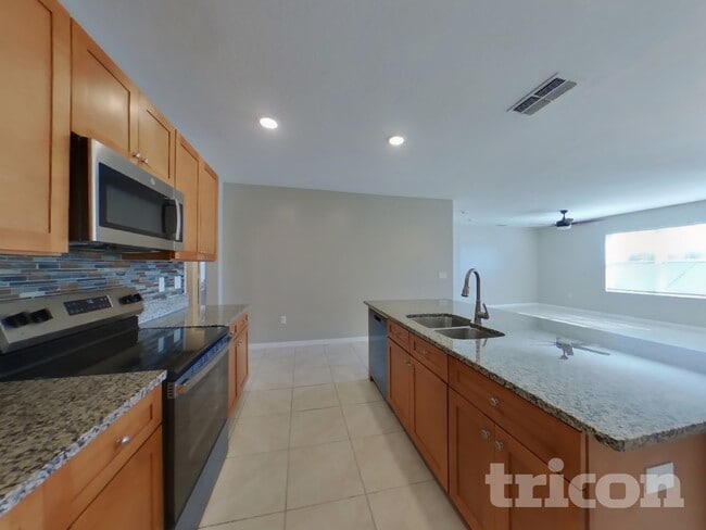 Building Photo - 316 Harbour Wy