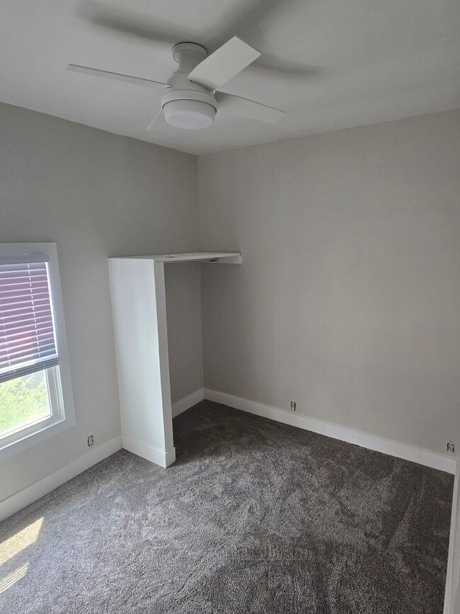 Building Photo - Charming 2-Bedroom, 1-Bathroom Home for Rent