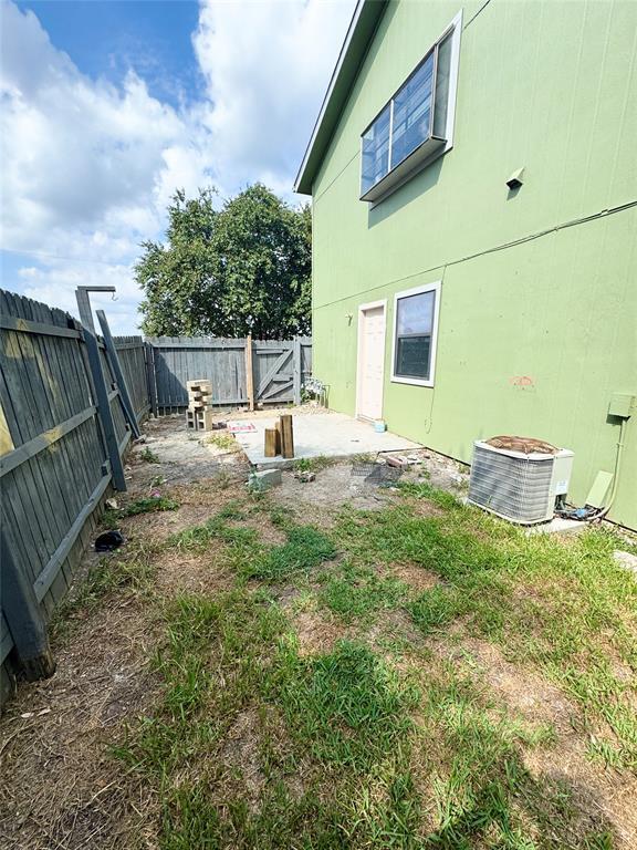 Building Photo - 801 Bracewood Cir
