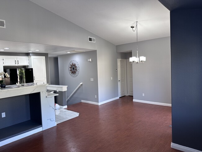 Building Photo - 10370 Scripps Poway Pkwy