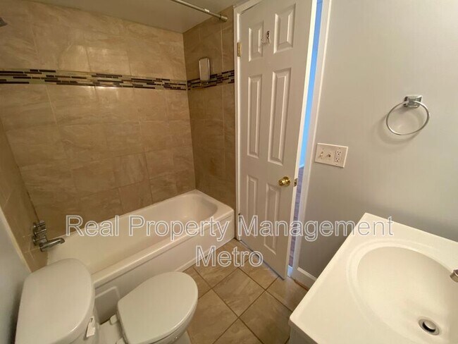 Building Photo - 5657 Harpers Farm Rd