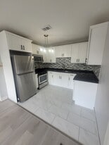 Building Photo - 3848 25th Ave