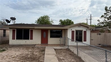 Building Photo - 12 E Schunior St