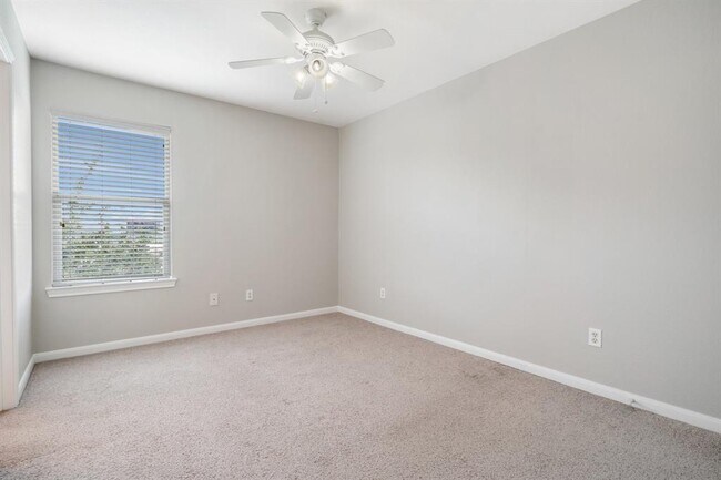 Building Photo - 195 Binnacle Ct