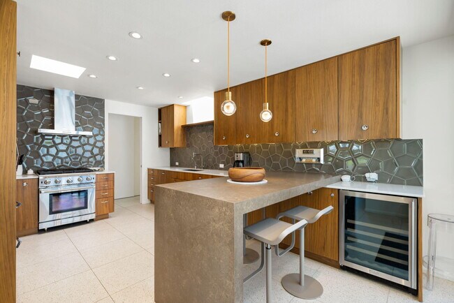 Building Photo - 72915 El Paseo