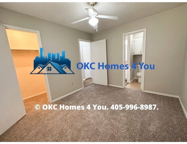 Building Photo - 7022 Woodlake Dr