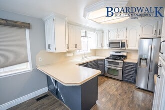 Building Photo - Amazing 4 Bed Rambler in Syracuse