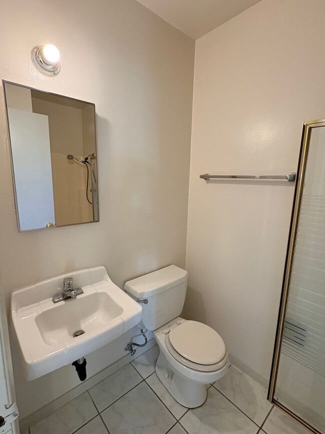 Building Photo - beautiful 4 bedroom 4 baths in West covina. Must see!