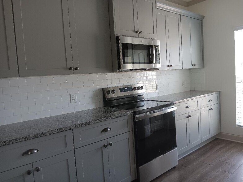 Building Photo - 724 Buddy Ct