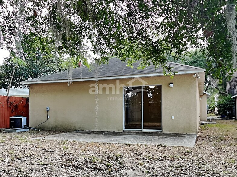 Building Photo - 13826 Gentle Woods Ave
