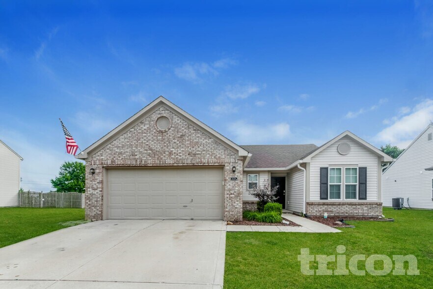 Primary Photo - 1039 Central Park Blvd S