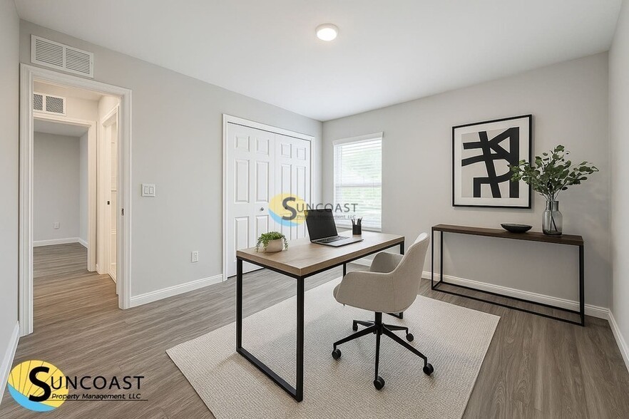 Building Photo - 303 Chiquita Blvd N