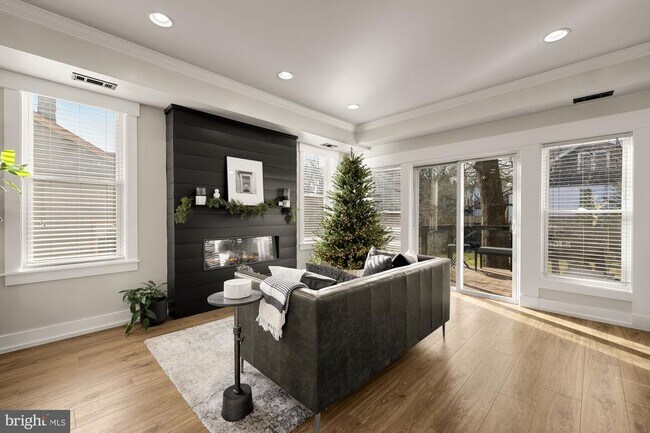 Building Photo - 4240 34th St