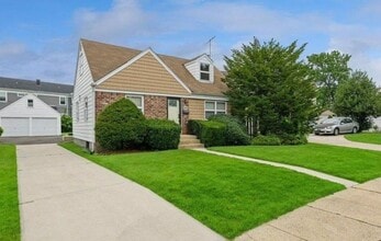 Building Photo - 551 Emerson St