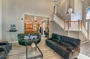 Building Photo - 930 Lakeridge Dr