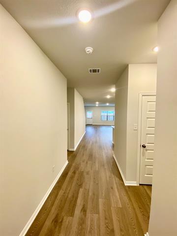 Building Photo - 615 Metallic Tree Ln