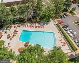 Building Photo - 301 N Beauregard St