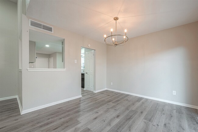 Building Photo - 15638 Schumann Ln