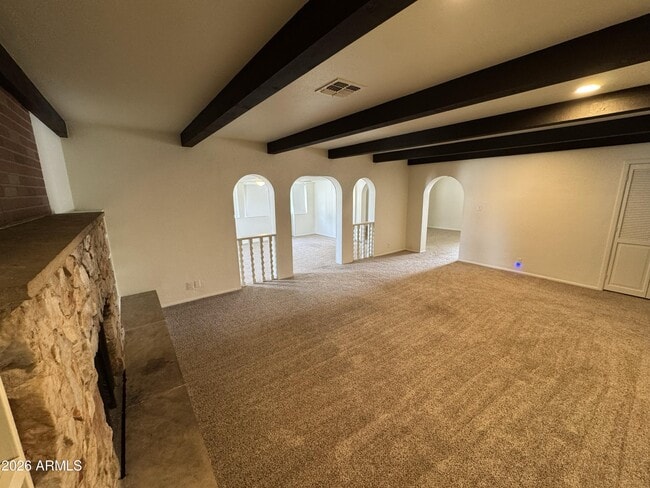 Building Photo - 5444 E Pinchot Ave