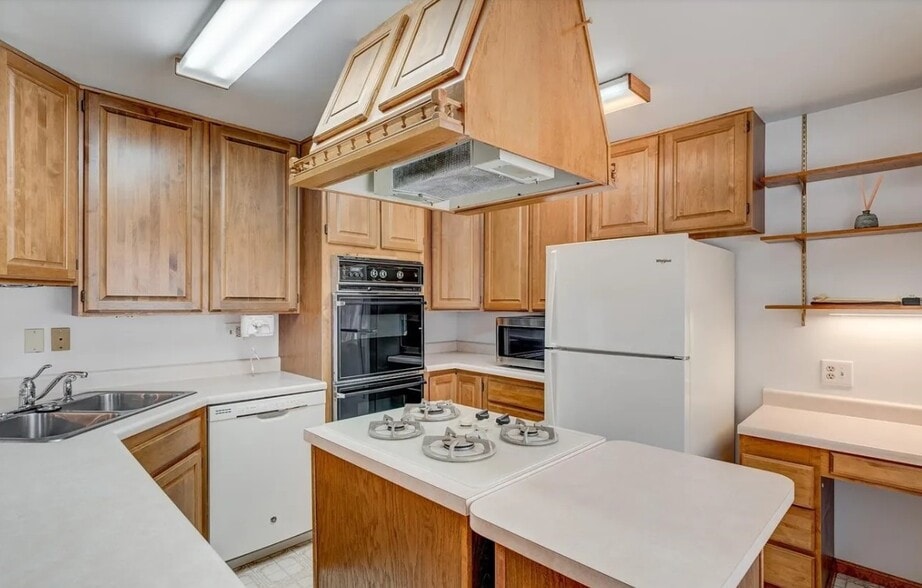 Building Photo - 3055 Victor St