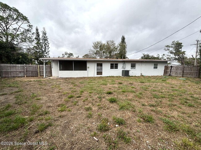 Building Photo - 1595 Hilldale Rd