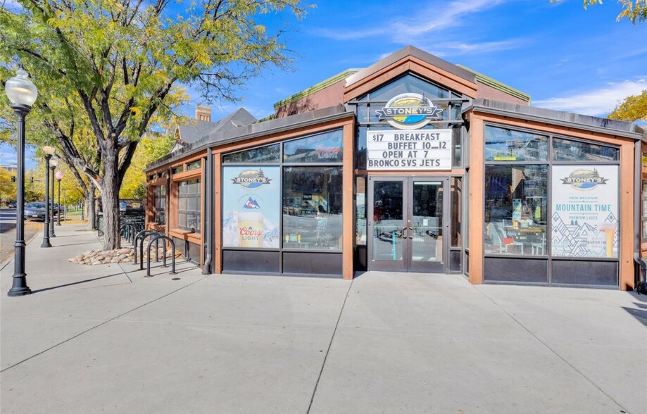 Building Photo - 1833 N Williams St