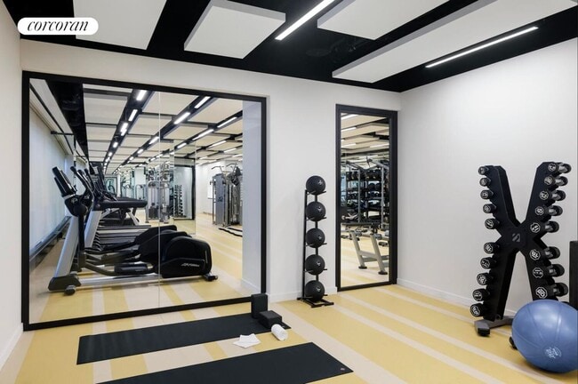 Building Photo - 450 Washington St