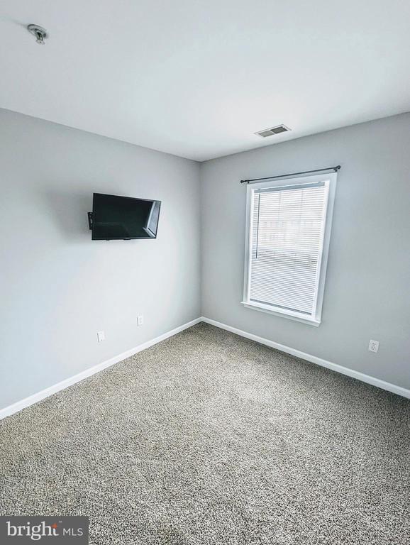 Building Photo - 121 Eagles Ridge