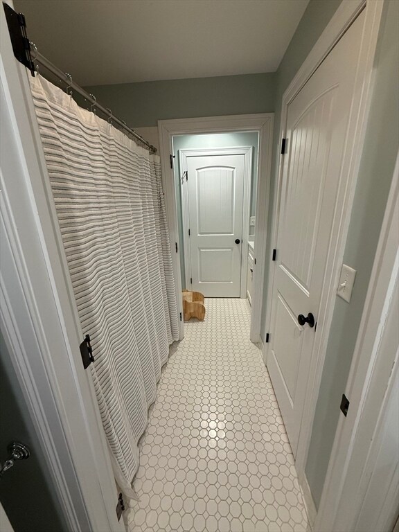 Building Photo - 394 W 2nd St