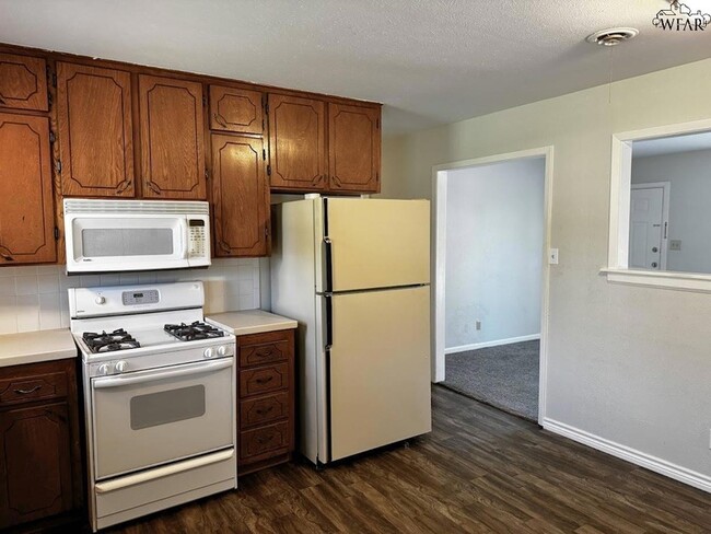 Building Photo - 4610 N Eden Hills Cir