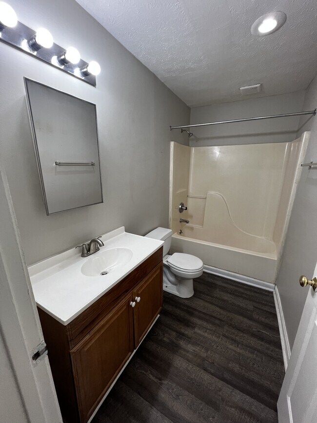 Building Photo - 4107 Blue Lick Ct