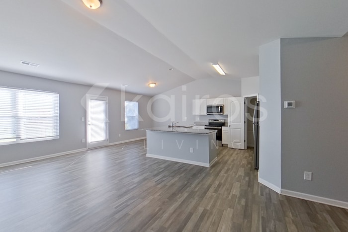 Building Photo - 1190 Silvertrace Dr