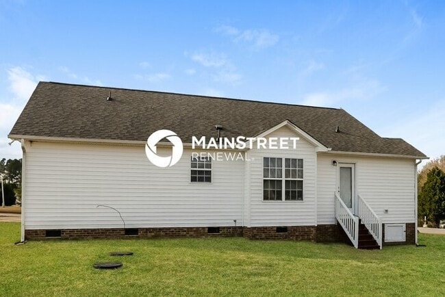 Building Photo - 3 Bedroom Pet-Friendly Home in Willow Spring, NC with Main Street Renewal