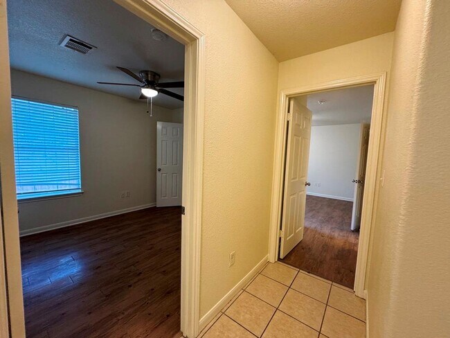 Building Photo - 7309 Ritchie Dr