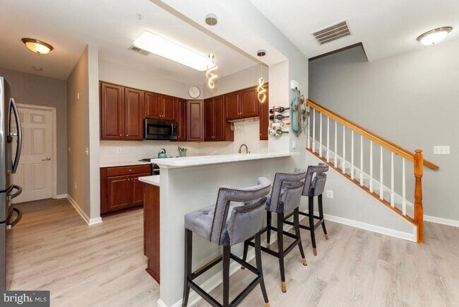 Building Photo - 13949 Hollow Wind Way