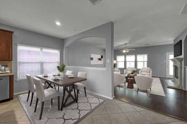 Building Photo - 30327 Deleon Fields Dr