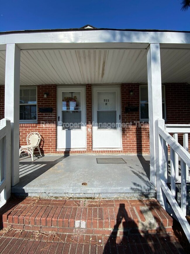 Building Photo - 511 Randolph Rd