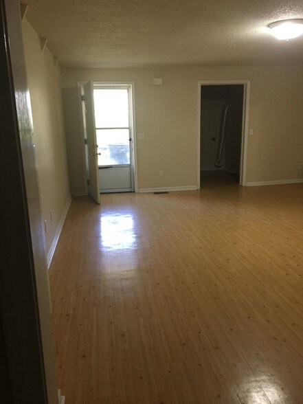 Living Room - 124 Sky Harbor Rd