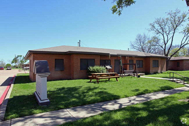 Primary Photo - Waxahachie Housing Authority