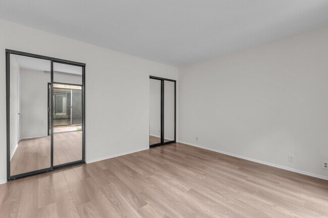 Building Photo - 14 Presidio Pl