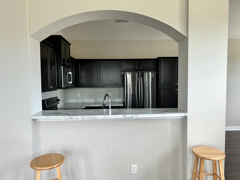 Building Photo - 408 Fishers Ct